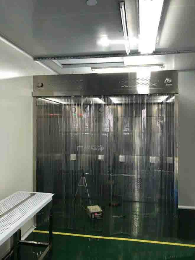 負(fù)壓稱(chēng)量罩結(jié)構(gòu)圖由初效、中效、高效、風(fēng)機(jī)等部件組成