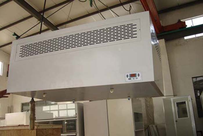 層流罩目前廣泛用于電子、生物、醫(yī)藥、食品、精密儀器等行業(yè)的無塵無菌操作環(huán)境，提供局部高潔凈度工作環(huán)境。